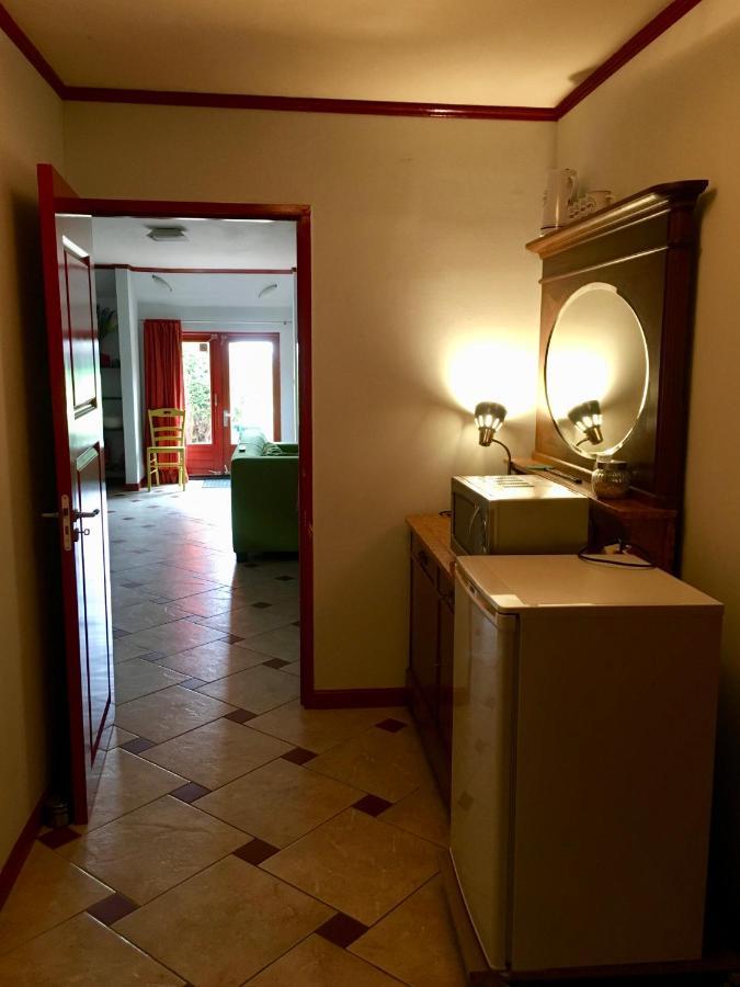 B&B op Landgoed Koepeltjesplaats Gaast Buitenkant foto