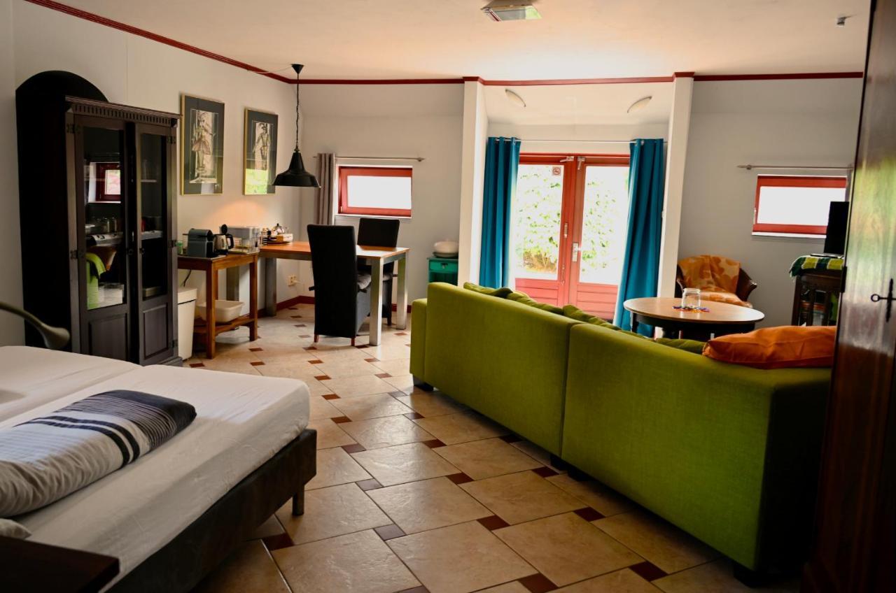 B&B op Landgoed Koepeltjesplaats Gaast Buitenkant foto