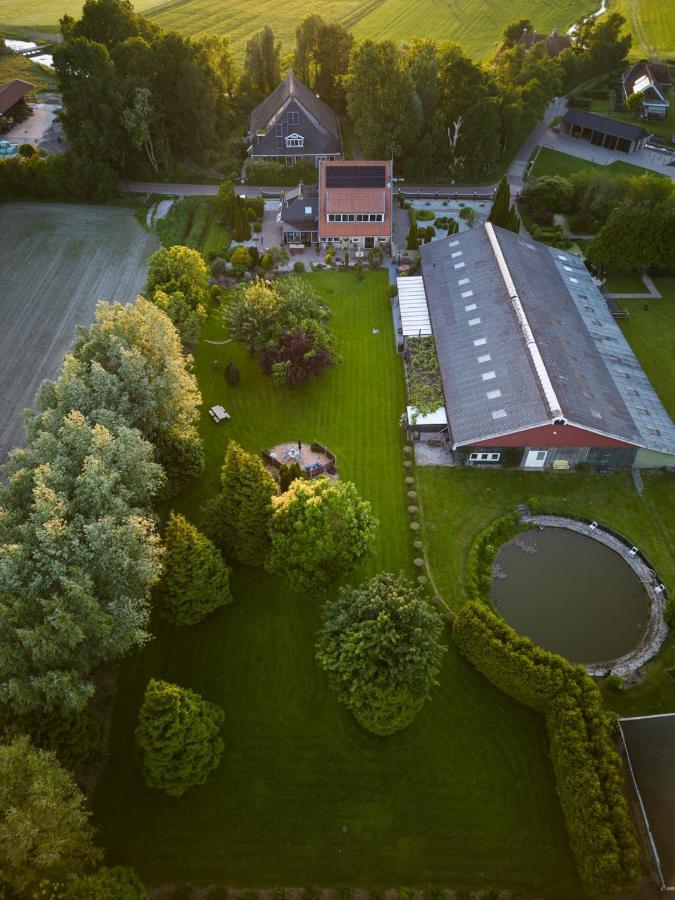 B&B op Landgoed Koepeltjesplaats Gaast Buitenkant foto